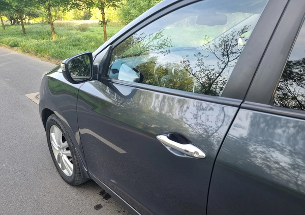 Hyundai ix35 cena 39300 przebieg: 171000, rok produkcji 2010 z Poznań małe 301